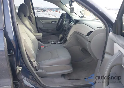 2015 Chevrolet Traverse Ls z USA, uszkodzony, nr VIN 1GNKVFKD5FJ192796